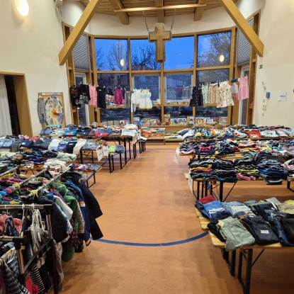 FLOHMARKT für Kinderkleidung und Spielsachen